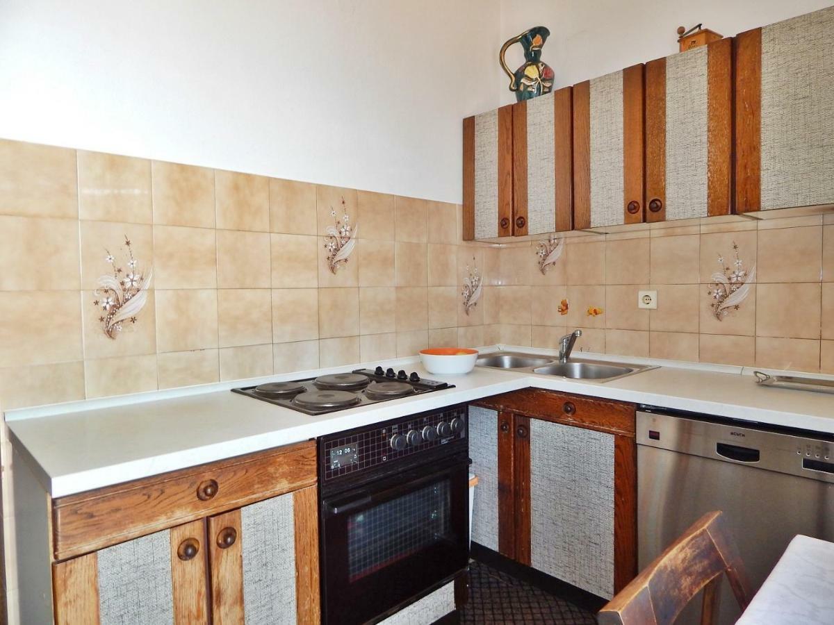 Apartment Kovacic Омиш Экстерьер фото